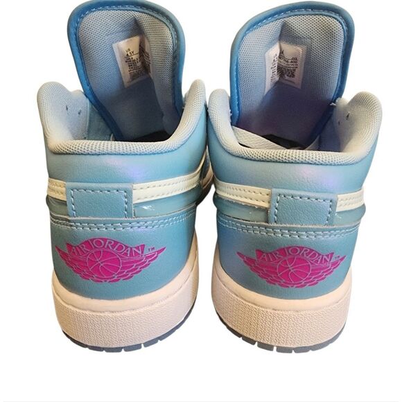 Special Edition Kids Air Jordan 1 Low SE Aquarius Blue (GS) - Size 4.5 Y - Picture 6 of 9